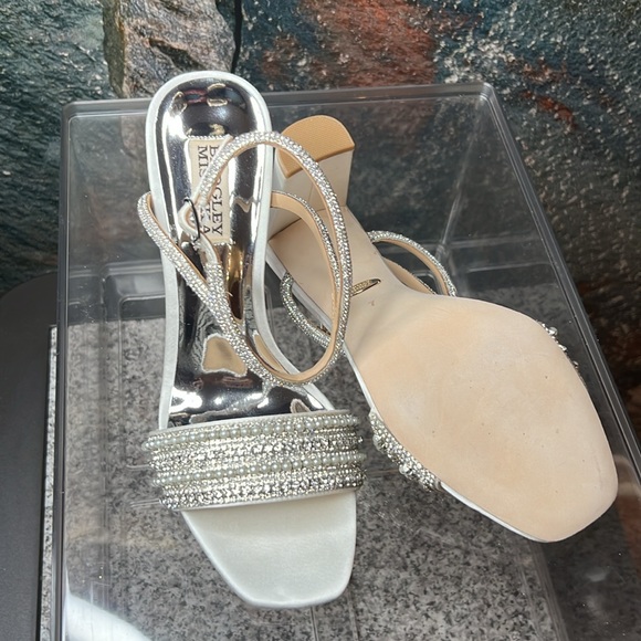 Badgley Mischka Kari Block Heel - Picture 7 of 16